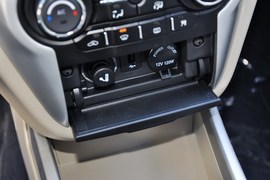 2014款长安逸动1.6L手动豪华型