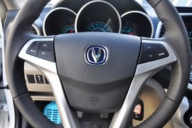 2014款长安逸动1.6L手动豪华型