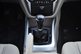 2014款长安逸动1.6L手动豪华型