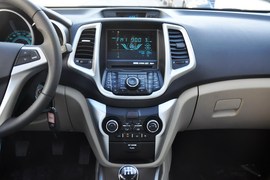 2014款长安逸动1.6L手动豪华型