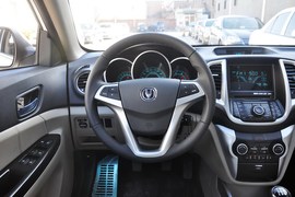 2014款长安逸动1.6L手动豪华型