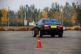 2013款红旗H7