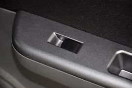 2013款长安铃木雨燕1.5L运动型MT