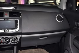 2013款长安铃木雨燕1.5L运动型MT