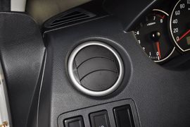 2013款长安铃木雨燕1.5L运动型MT