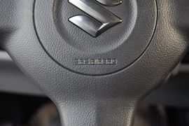 2013款长安铃木雨燕1.5L运动型MT