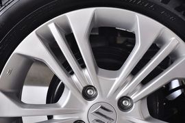 2013款长安铃木雨燕1.5L运动型MT