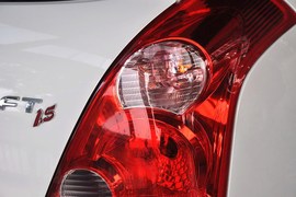 2013款长安铃木雨燕1.5L运动型MT