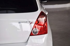 2013款长安铃木雨燕1.5L运动型MT