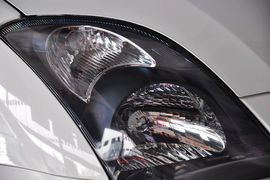 2013款长安铃木雨燕1.5L运动型MT