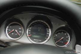 奔驰C63AMG