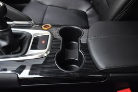 2013款标致3008