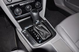 2014款斯柯达速派1.8TSI手自一体名仕版到店实拍