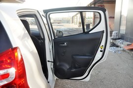 2013款铃木奥拓1.0L手动实用型