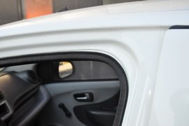 2013款铃木奥拓1.0L手动实用型