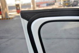2013款铃木奥拓1.0L手动实用型