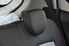 2013款铃木奥拓1.0L手动实用型