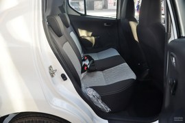 2013款铃木奥拓1.0L手动实用型