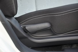 2013款铃木奥拓1.0L手动实用型