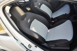 2013款铃木奥拓1.0L手动实用型