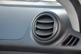 2013款铃木奥拓1.0L手动实用型