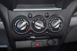 2013款铃木奥拓1.0L手动实用型