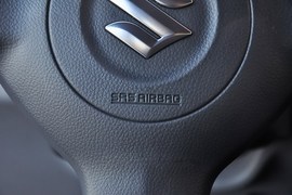 2013款铃木奥拓1.0L手动实用型