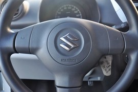 2013款铃木奥拓1.0L手动实用型