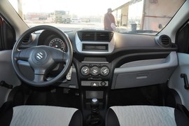 2013款铃木奥拓1.0L手动实用型