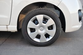 2013款铃木奥拓1.0L手动实用型