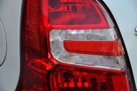 2013款铃木奥拓1.0L手动实用型