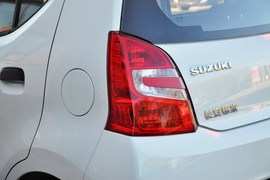 2013款铃木奥拓1.0L手动实用型
