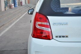 2013款铃木奥拓1.0L手动实用型
