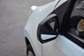 2013款铃木奥拓1.0L手动实用型