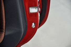 2013款铃木天语SX4酷锐1.6L自动灵动型