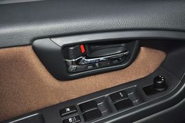 2013款铃木天语SX4酷锐1.6L自动灵动型