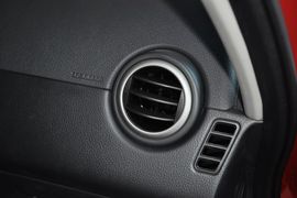 2013款铃木天语SX4酷锐1.6L自动灵动型