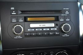 2013款铃木天语SX4酷锐1.6L自动灵动型