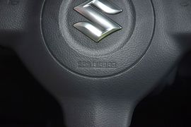 2013款铃木天语SX4酷锐1.6L自动灵动型