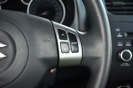 2013款铃木天语SX4酷锐1.6L自动灵动型