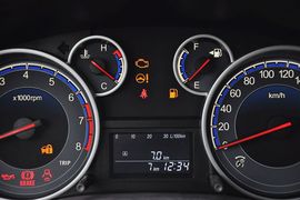 2013款铃木天语SX4酷锐1.6L自动灵动型