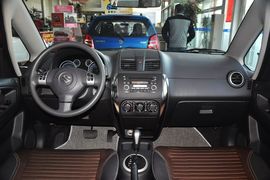 2013款铃木天语SX4酷锐1.6L自动灵动型