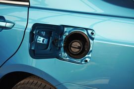 2014款比亚迪秦1.5T旗舰型