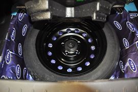 2014款比亚迪秦1.5T旗舰型