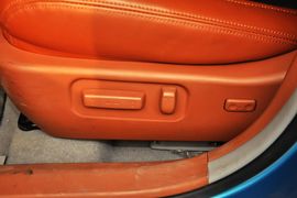 2014款比亚迪秦1.5T旗舰型