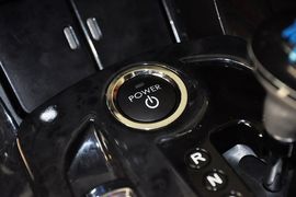 2014款比亚迪秦1.5T旗舰型