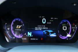 2014款比亚迪秦1.5T旗舰型