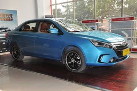 2014款比亚迪秦1.5T旗舰型
