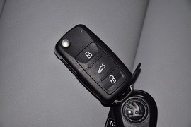 2014款斯柯达明锐1.6L手动逸俊版