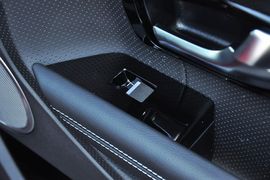2013款路虎极光2.0T